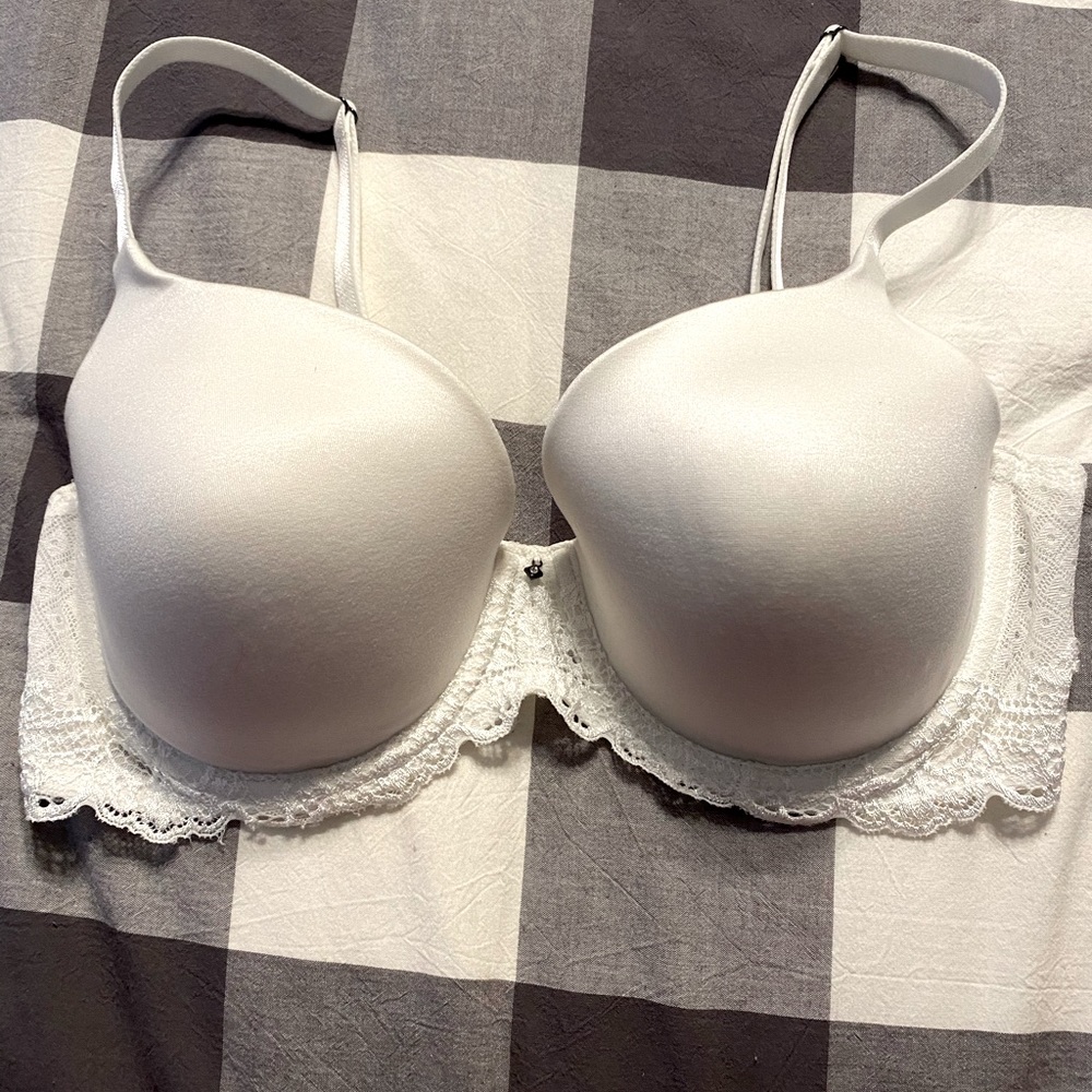 Vera Wang Bra